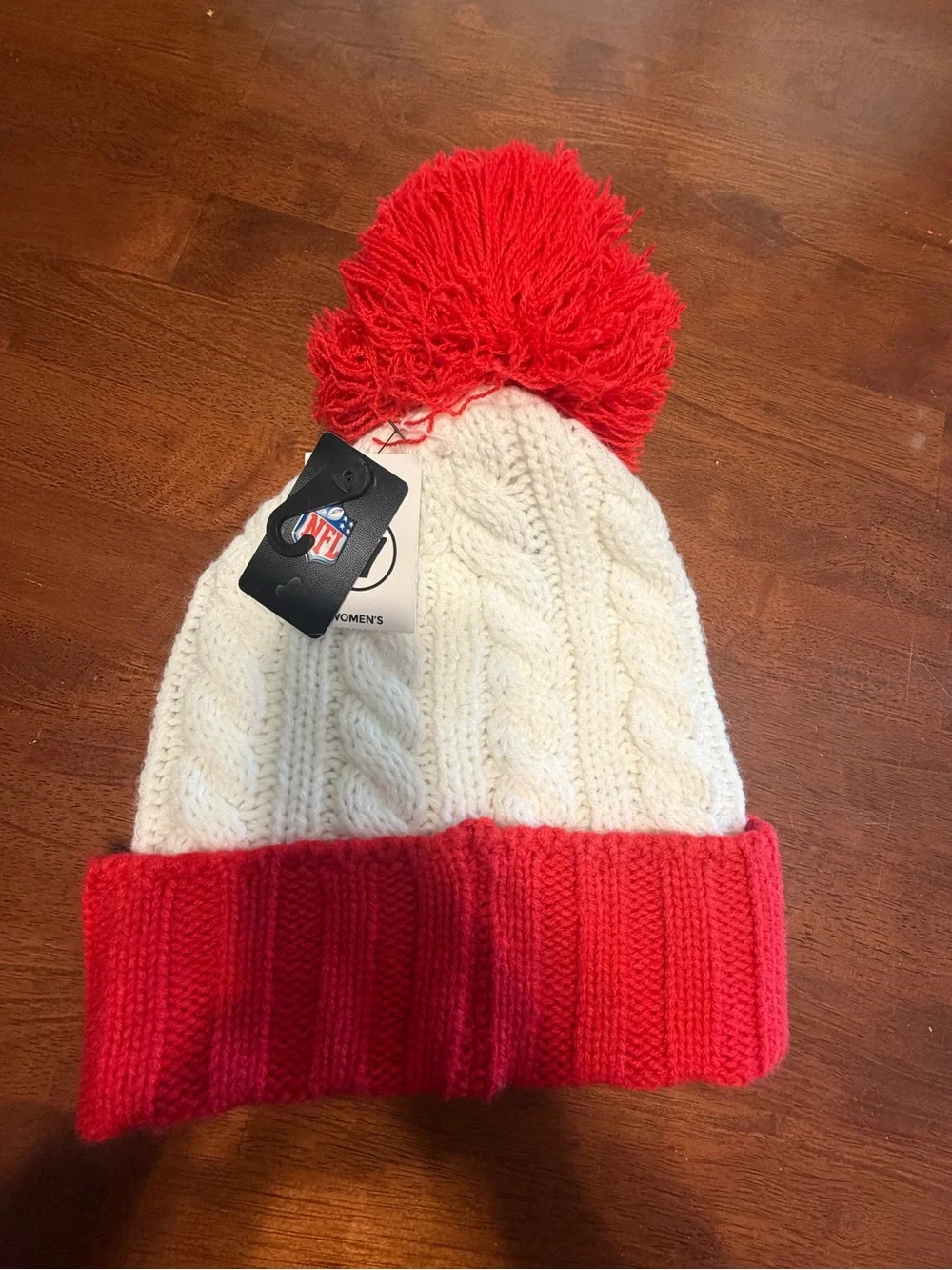 '47 Women's Kansas City Chiefs Red & White Pom Cable-Knit Beanie